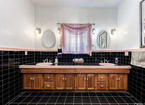 12070 Morning Ave, Downey CA  90242-2324 exterior