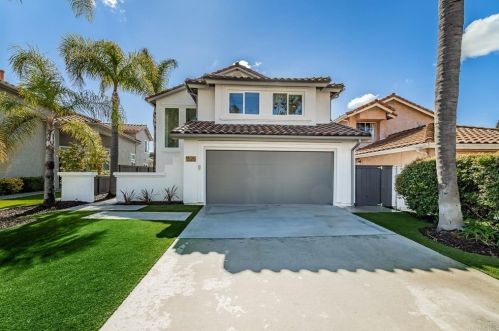 1525 Green Oak Rd, Vista, CA 92081-8743
