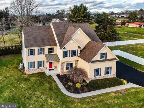 5 Sager Pl, Southampton, PA 18954-1382