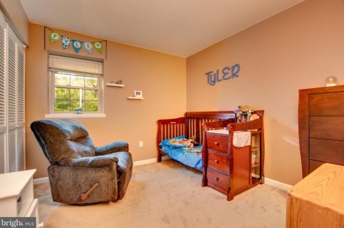 100 Hilldale Rd, Etters PA  17319-9469 exterior