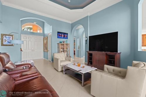 7062 Great Falls Cir, Boynton Beach FL  33437-3998 exterior
