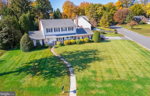 101 Oldbury Dr, Wilmington, DE 19808-1419