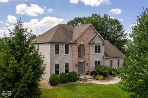 1799 Lori Ln, Hermitage, PA 16148-7725