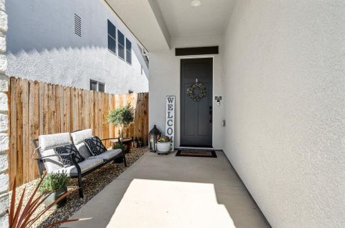 1219 Sephos St, Manteca CA  95337 exterior