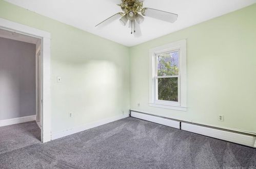 15 Kinney Ave, Norwich CT  06360-6209 exterior