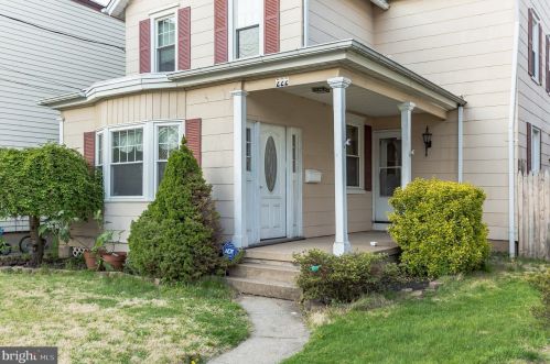 222 Washington St, Yardley, PA 19067-7113