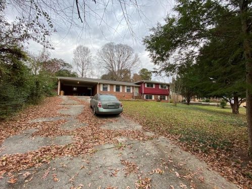 4260 Avonridge Dr, Stone Mountain, GA 30083-5049