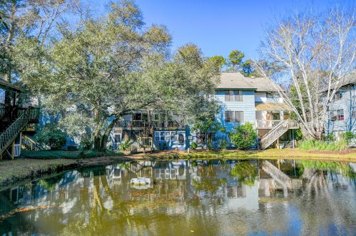 1161 Shadow Lake Cir, Mount Pleasant SC  29464-9060 exterior