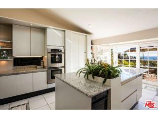 24600 Skyline View Dr, Malibu, CA 90265-4720