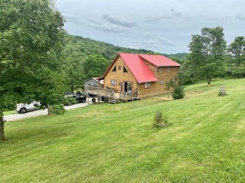 545 Valley View Rd, Claysville, PA 15323-1051