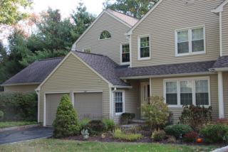 424 Pitkin Holw, Bridgeport, CT 06611-5614