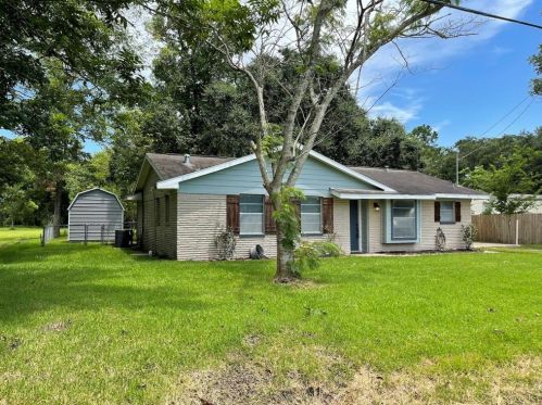 351 County Road 607, Mont Belvieu, TX 77535