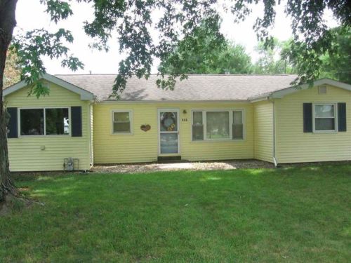 204 Doyle Dr, Waterloo, IA 50707-1754