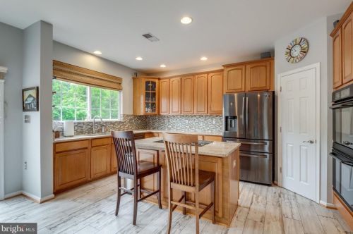 167 Alpine Dr, Leesburg VA 20175-6172 exterior