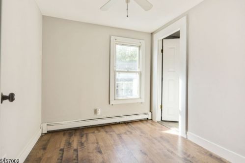 22 Harrison St, Wantage NJ  07461-2121 exterior