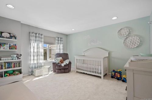 179 Woodlands Dr, Tuxedo Park NY  10987-4803 exterior