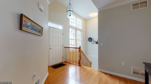 20 Quarry Dr, West Paterson, NJ 07424-4213