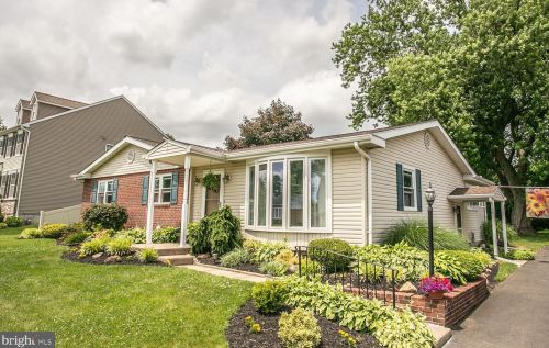 1646 Alba Rd, Willow Grove, PA 19090-4202