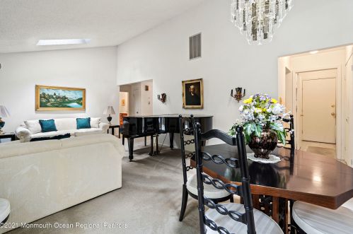 38 Jeanette St, Berkeley Township NJ  08721-3517 exterior