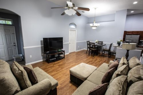 13043 Island Breeze Ct, Orlando, FL 32824-4700