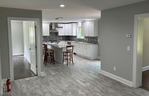 5 Pierson Ln, Oxford NJ  07863-3278 exterior