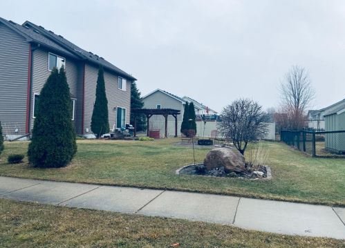 2410 Brogan Dr, Waterford MN  55057-3270 exterior