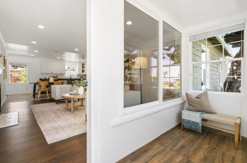 304 Avalon Dr, Pacifica, CA 94044-2310