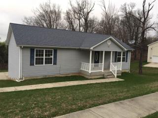 2131 Boundary Rd, Radcliff, KY 40160-8212