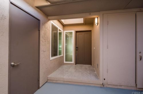 6343 Caminito Luisito, San Diego CA  92111-7216 exterior