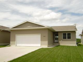 5668 Summerland Dr, Waterloo, IA 50701-9597