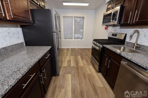 407 Peach St, Avenel, NJ 07001-1020