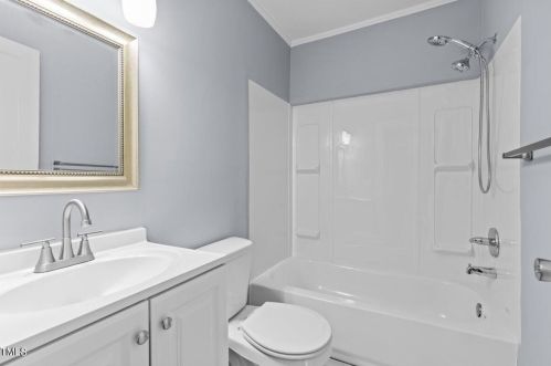 921 Graham St, Burlington NC  27217-6062 exterior