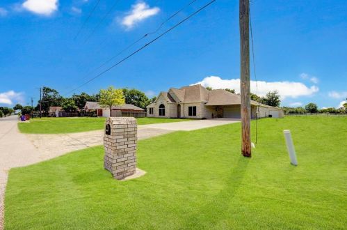 717 Buttonwood Dr, Texas City, TX 77591-3008
