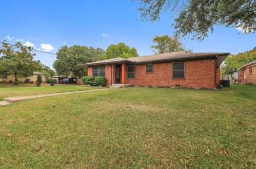3220 Wesley St, Fort Worth, TX 76111-6343