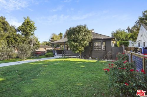 12202 Hartsook St, North Hollywood CA  91601-3961 exterior