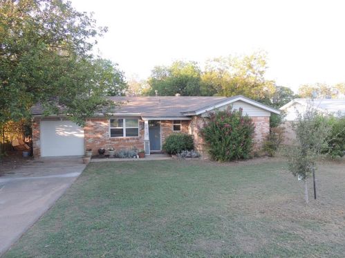 8824 Silver Creek Rd, Fort Worth, TX 76108-1029