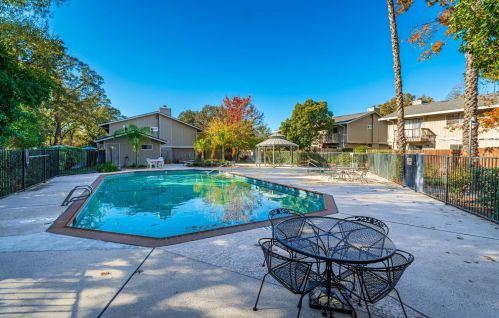 7434 Ranch Ave, Citrus Heights CA  95610-7462 exterior