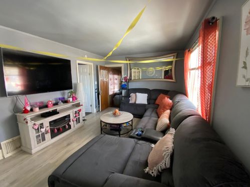 7521 Perkins Pl, Milwaukee WI  53216-1023 exterior