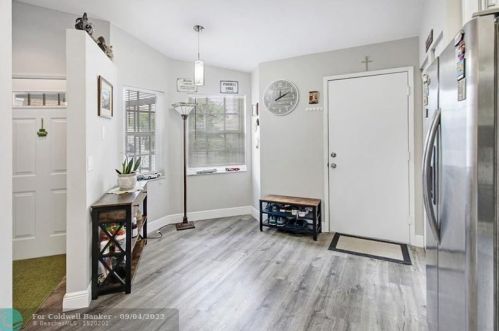 8043 Summer Shores Dr, Delray Beach FL  33446-3476 exterior
