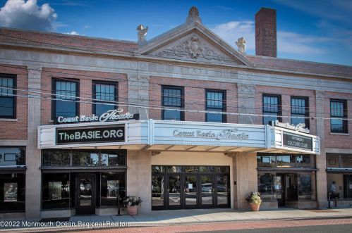 11 Fisher Pl, Tinton Falls NJ  07701-2317 exterior