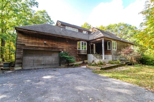 16 Deerhill Rd, Nelsonville, NY 10516-4119