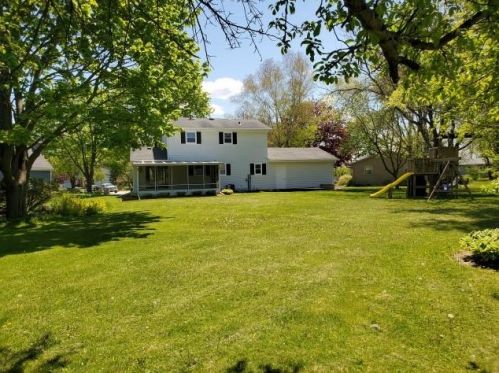 622 Chippewa Cir, Horicon, WI 53032-1536