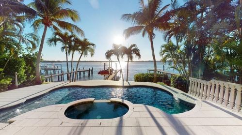 6511 Bayou Grande Blvd, Saint Petersburg, FL 33702-4723