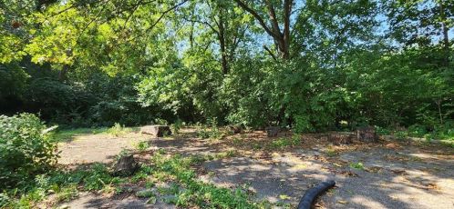 8121 Daly Rd, Cincinnati OH 45231-5702 exterior