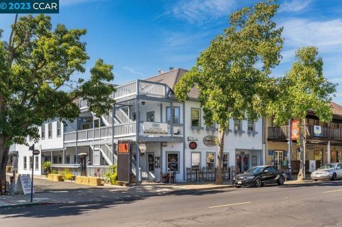 296 1 St, Benicia CA 94510-3553 exterior