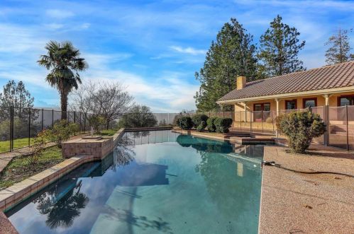 13940 Lodestar Dr, Grass Valley CA  95949-8362 exterior