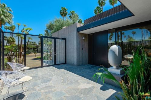 1207 Calle De Maria, Palm Springs CA  92264-8503 exterior