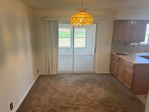 1913 Fairway Dr, Springfield OH 45504-1218 exterior