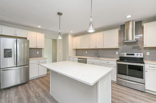 137 Cross Rd, Oakdale NY  11769-2141 exterior