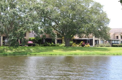 160 Eric Ct, Oldsmar, FL 34677-2209